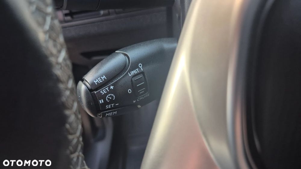 Peugeot 3008 PureTech 130 Stop & Start GPF Active Pack - 17