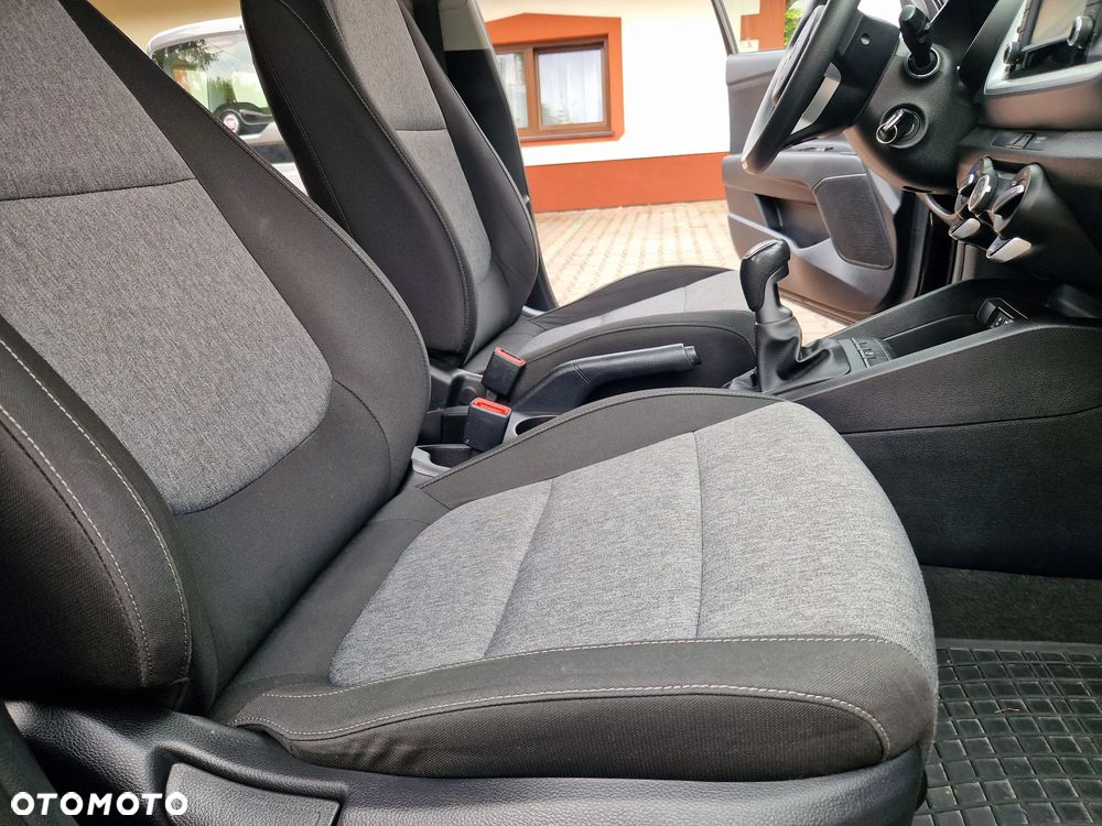 Kia Stonic 1.4 L - 24