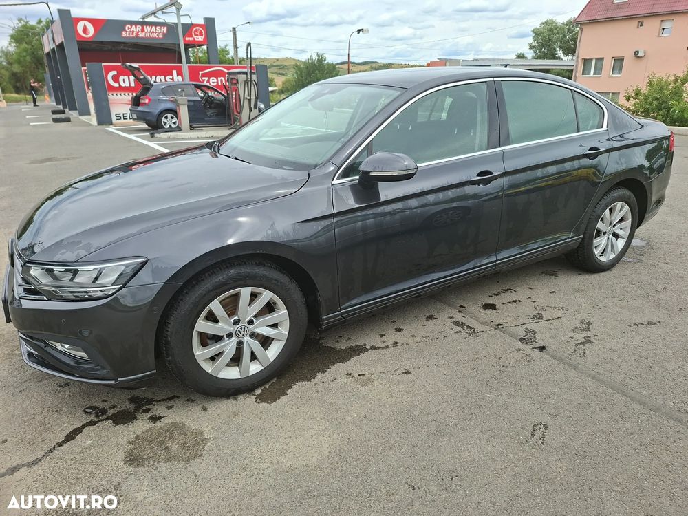 Volkswagen Passat 1.6 TDI DSG Comfortline - 9