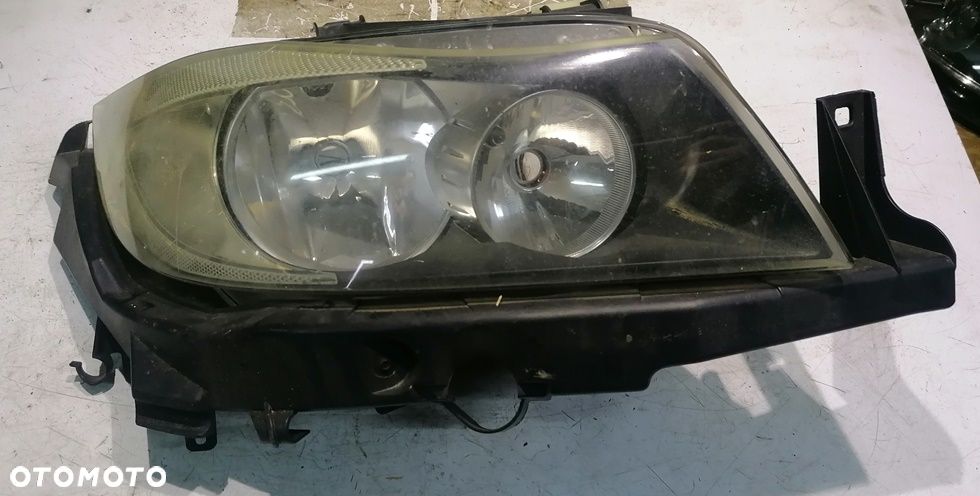 BMW E90 E91 06r LAMPA PRAWY PRZÓD PRZEDNIA 6942748 EUROPA - 1