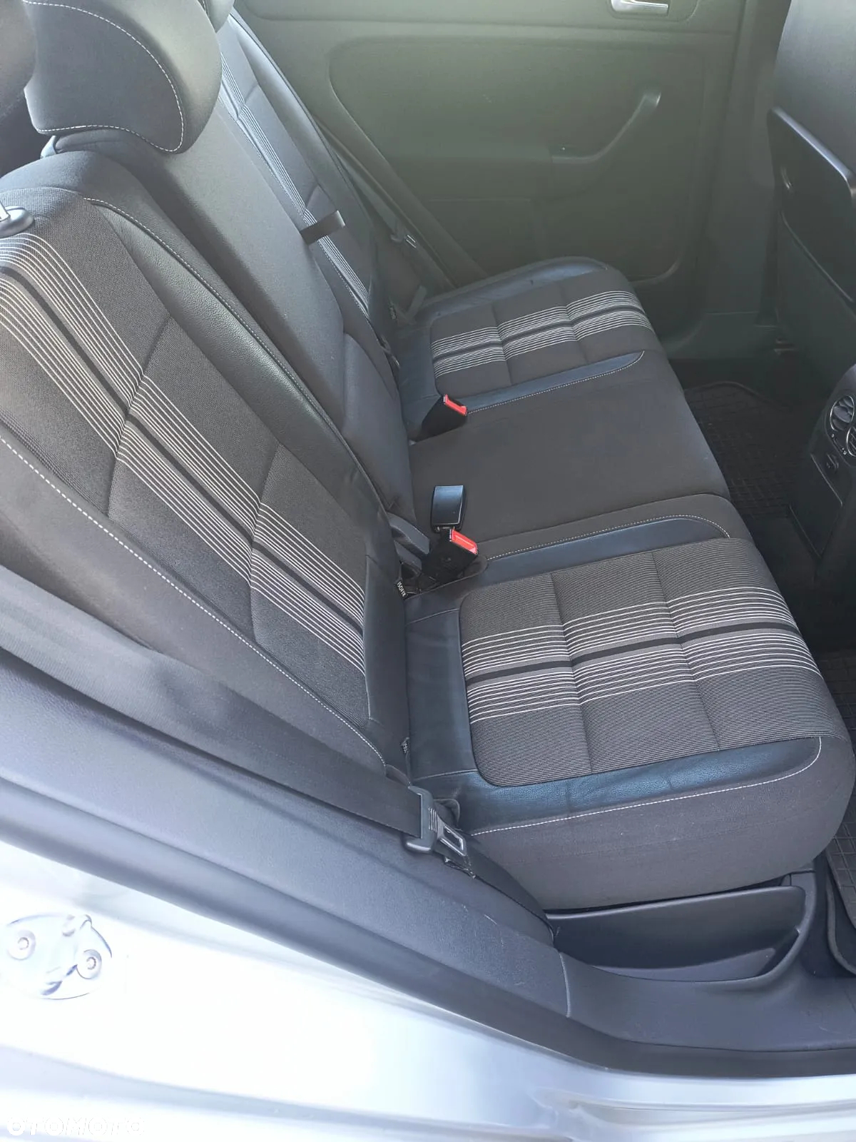 Volkswagen Golf Plus 1.6 TDI BlueMot Comfortline - 12