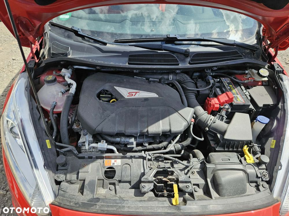 Ford Fiesta 1.6 EcoBoost ST - 13