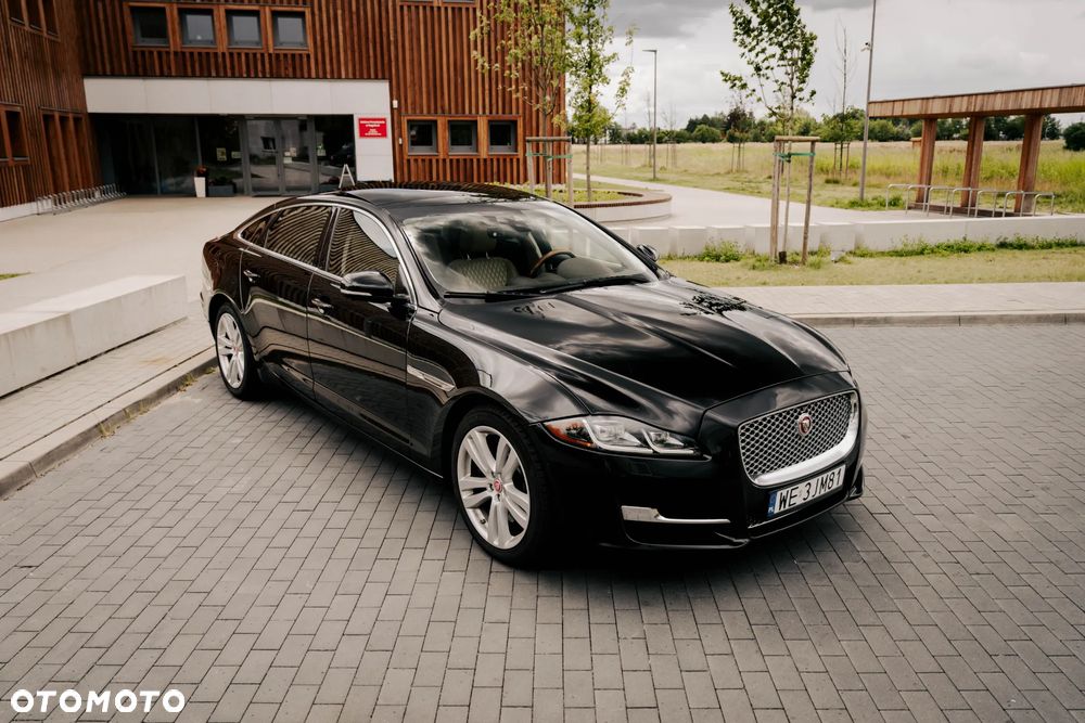 Jaguar XJ 3.0 T LWB AWD Portfolio - 1