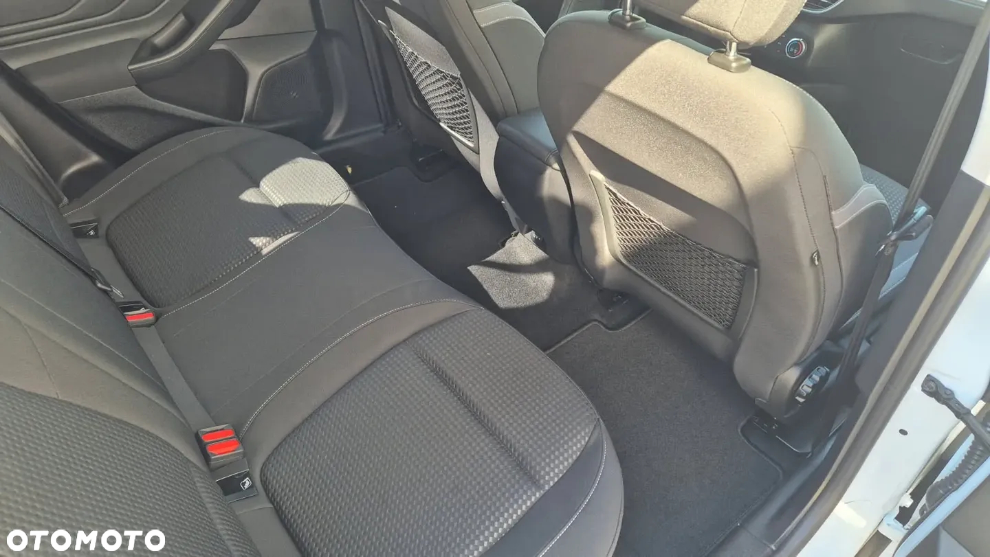 Ford Focus 1.5 EcoBlue SCR Titanium - 24