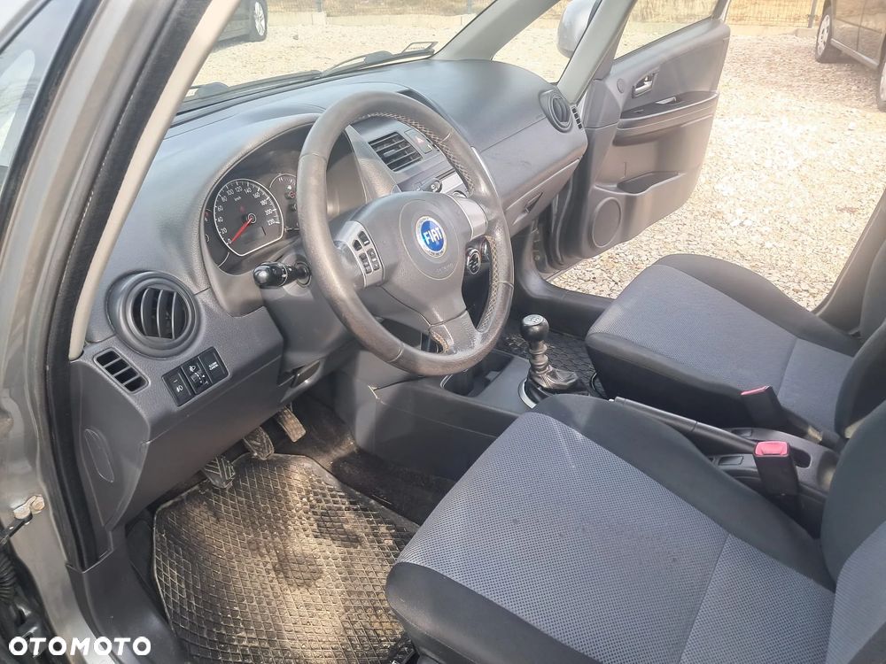 Fiat Sedici - 8