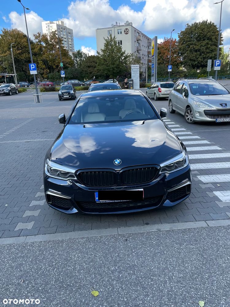 BMW Seria 5 M550i xDrive - 9