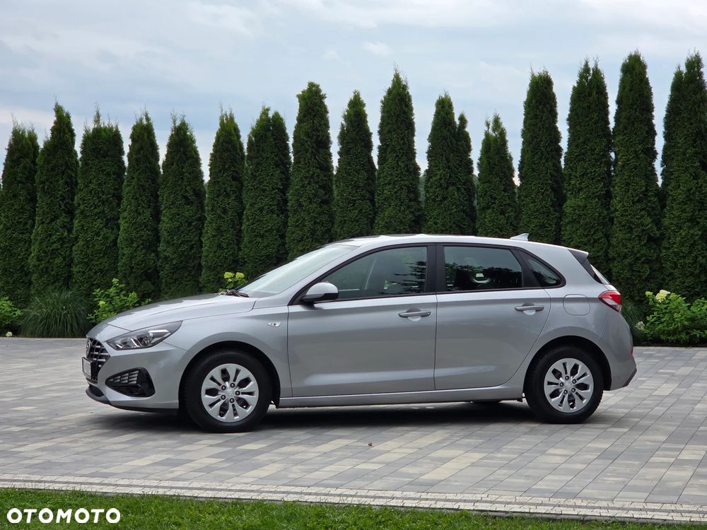 Hyundai i30 1.5 DPI Classic + - 31