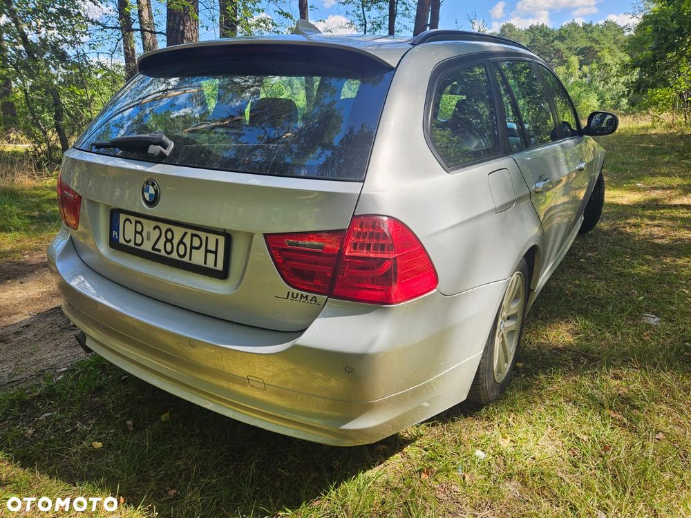 BMW Seria 3 320d DPF Efficient Dynamics Edition - 7