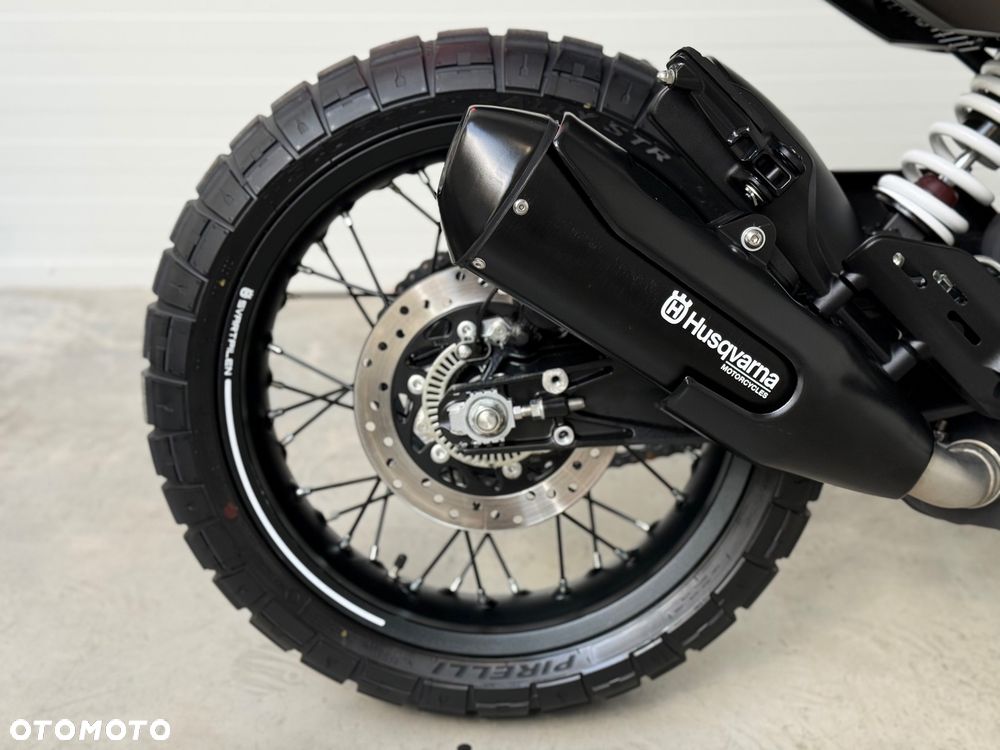 Husqvarna Svartpilen - 15