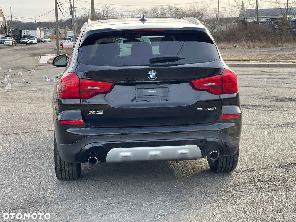 BMW X3 xDrive30i Luxury Line - 9