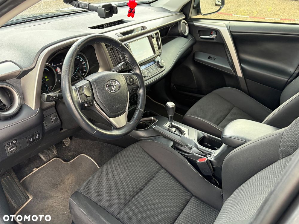 Toyota RAV4 - 11