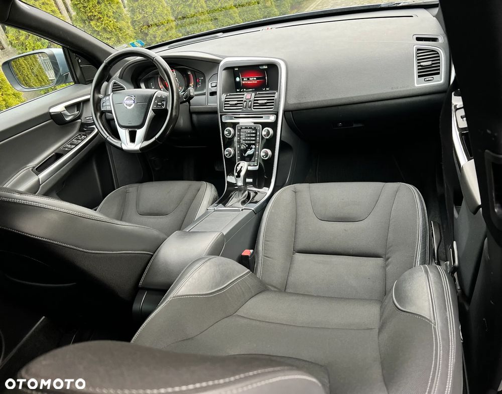 Volvo XC 60 D3 Geartronic Momentum - 21