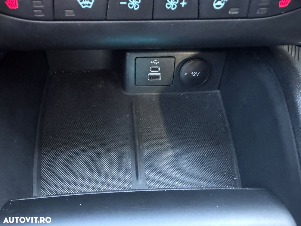 Ford Focus - 21