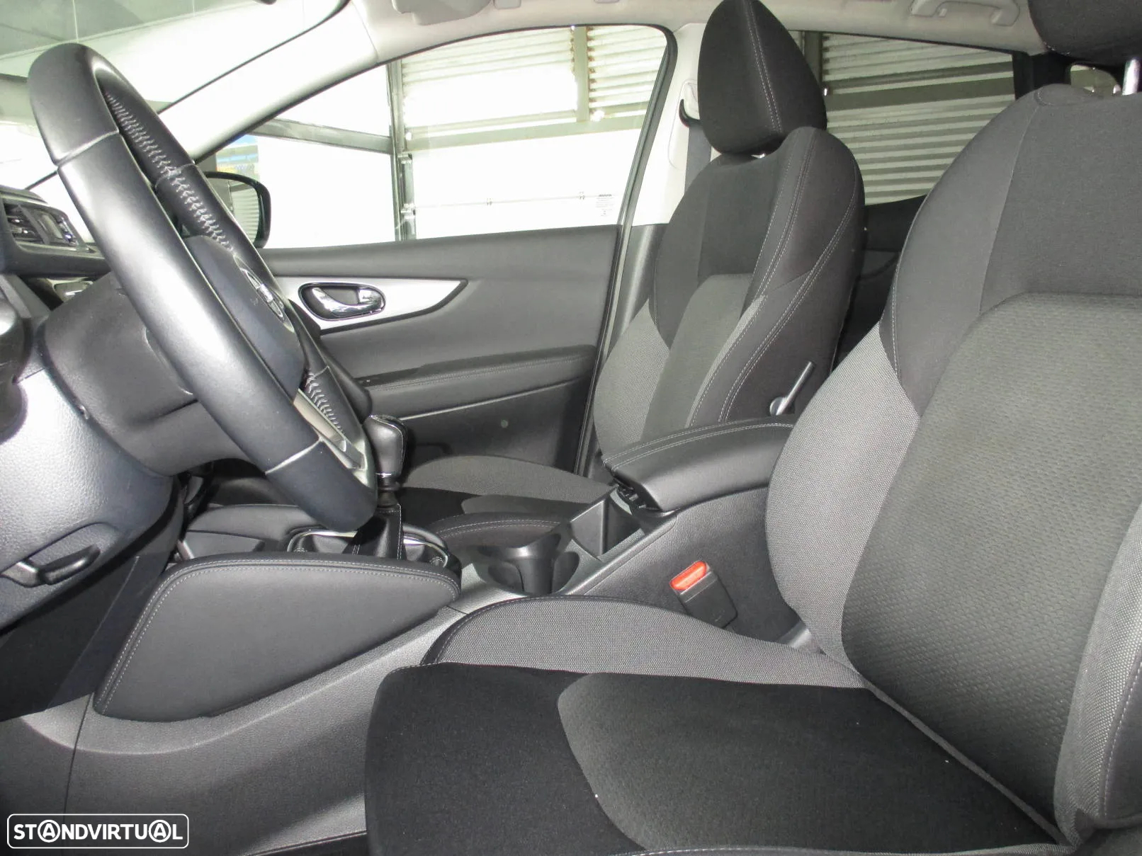 Nissan Qashqai 1.5 dCi N-Connecta - 10