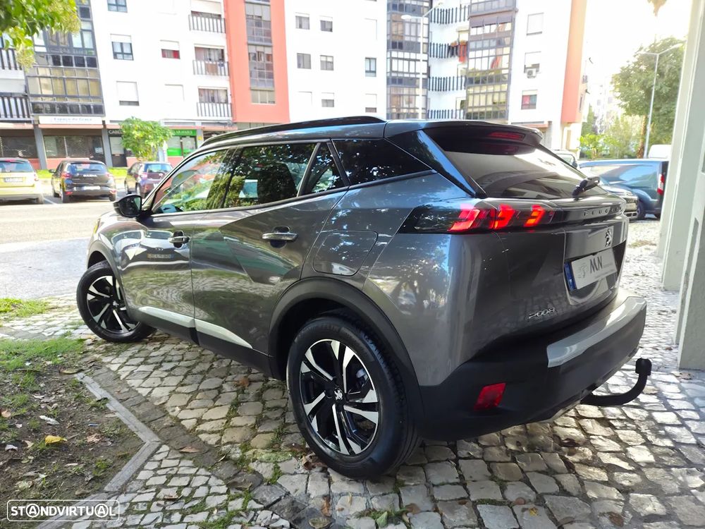 Peugeot 2008 1.2 PureTech Allure EAT8 - 5