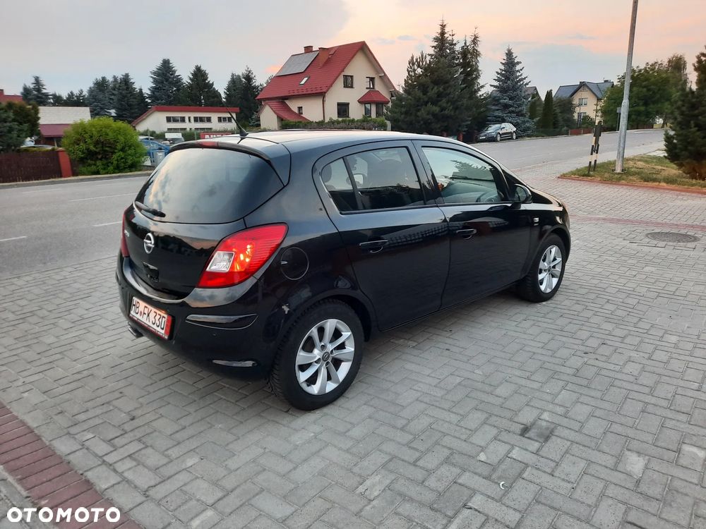 Opel Corsa 1.4 16V Energy - 9