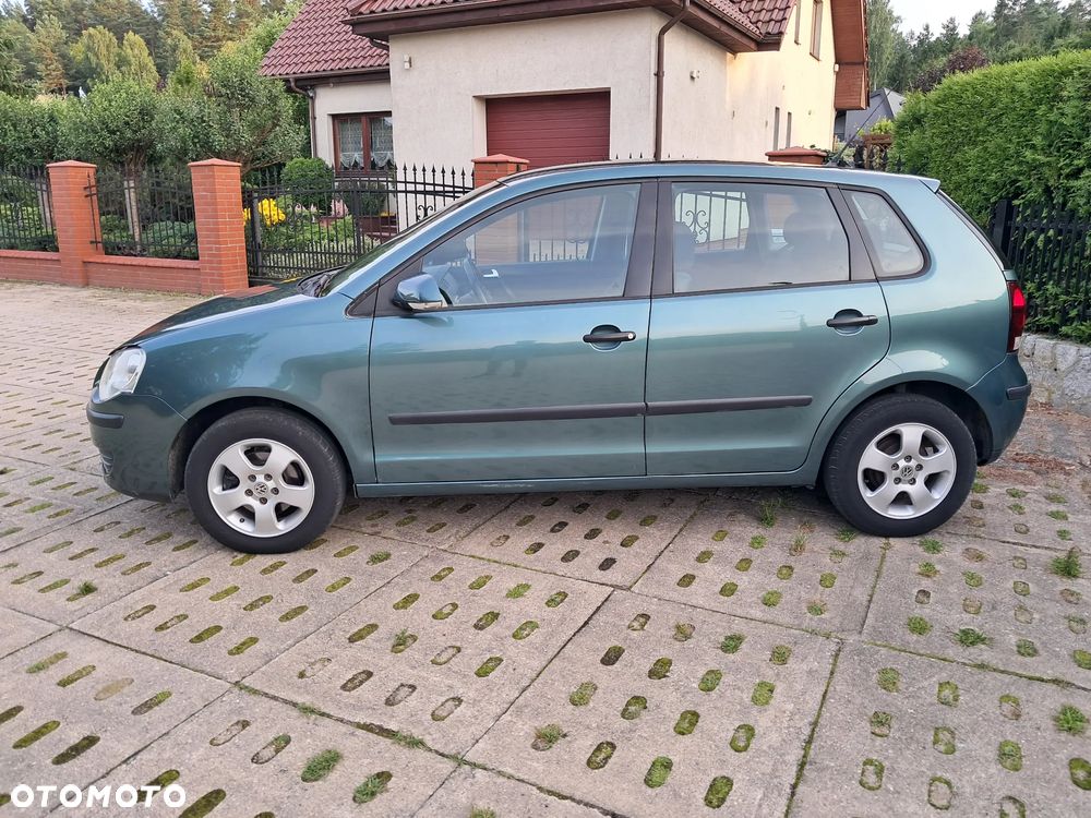 Volkswagen Polo 1.4 16V Comfortline - 4