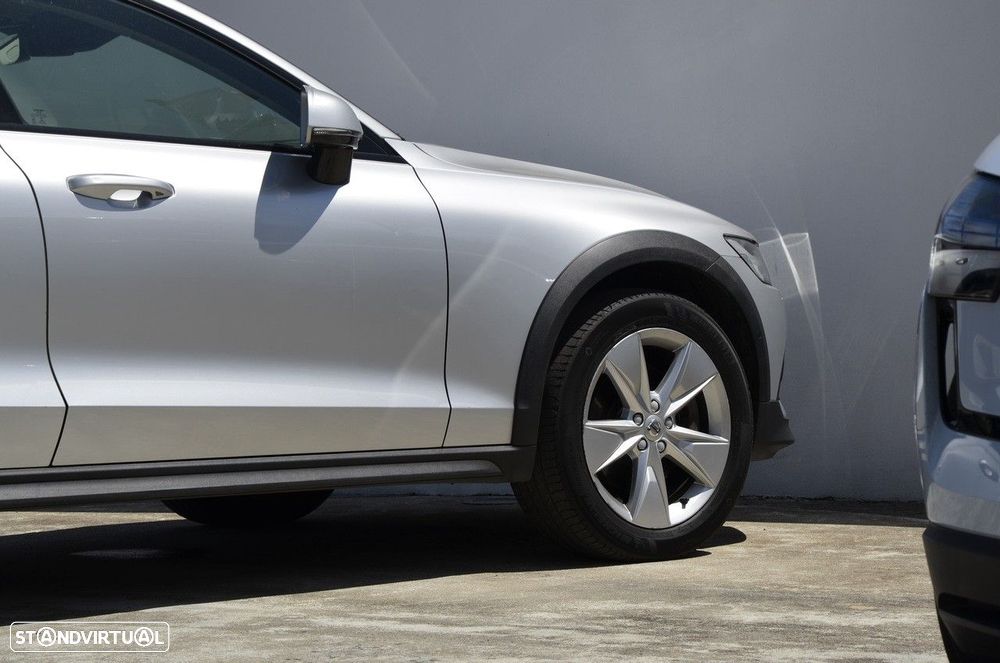 Volvo V60 Cross Country 2.0 D4 Geartronic - 36