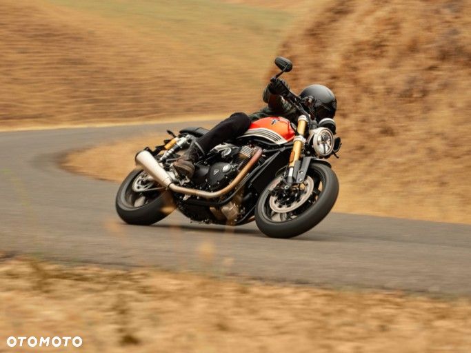 Triumph Speed Twin - 16