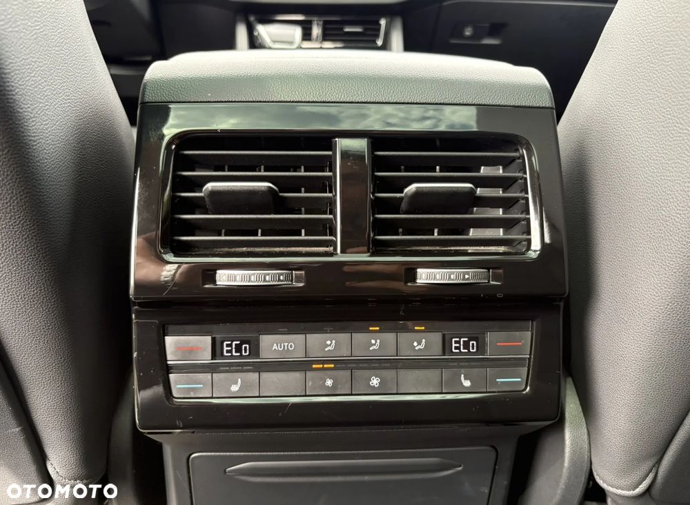Volkswagen Touareg 3.0 V6 TDI SCR 4Mot - 29
