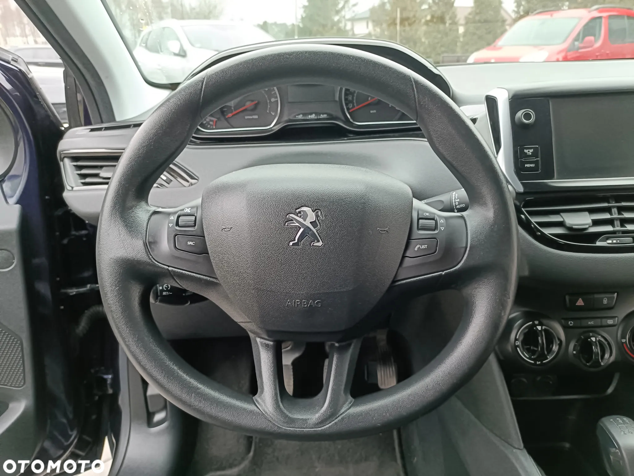 Peugeot 208 - 4