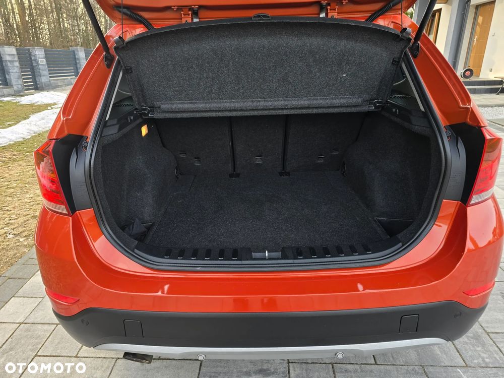 BMW X1 xDrive18d xLine - 23