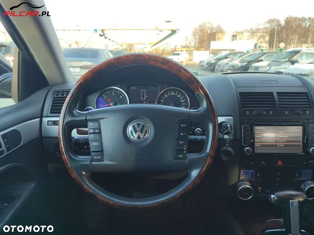 Volkswagen Touareg - 22