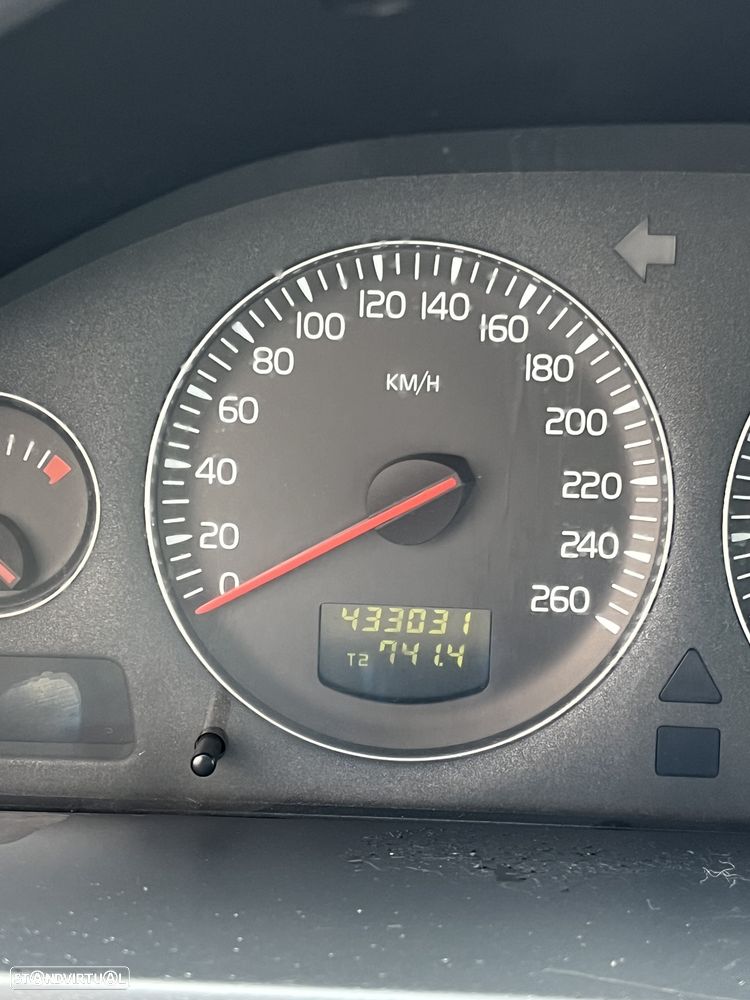 Volvo XC 90 2.4 D5 7L Nivel 2 Auto. - 29