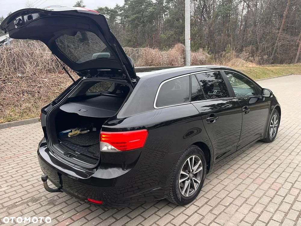 Toyota Avensis 2.0 D-4D Premium - 3