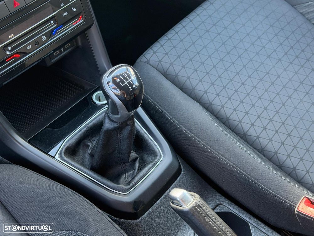 VW T-Cross 1.0 TSI Life - 24