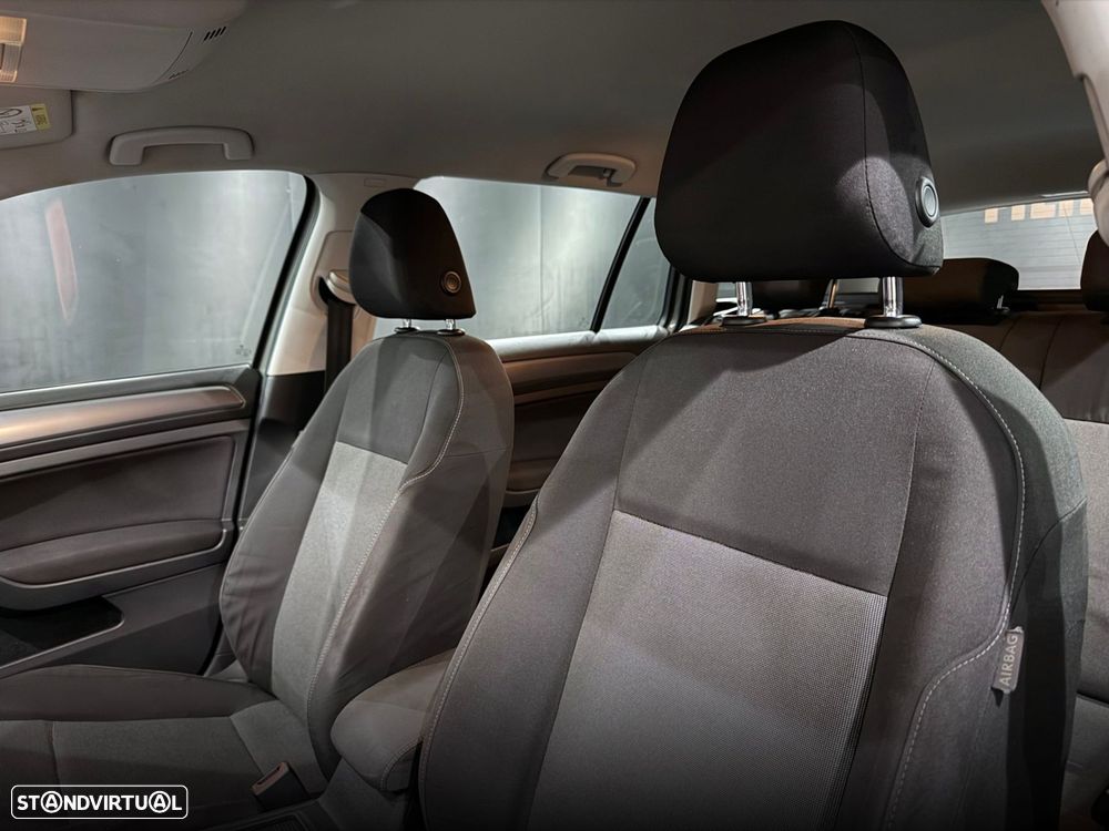 VW Golf Variant 1.6 TDi BlueMotion Confortline - 16
