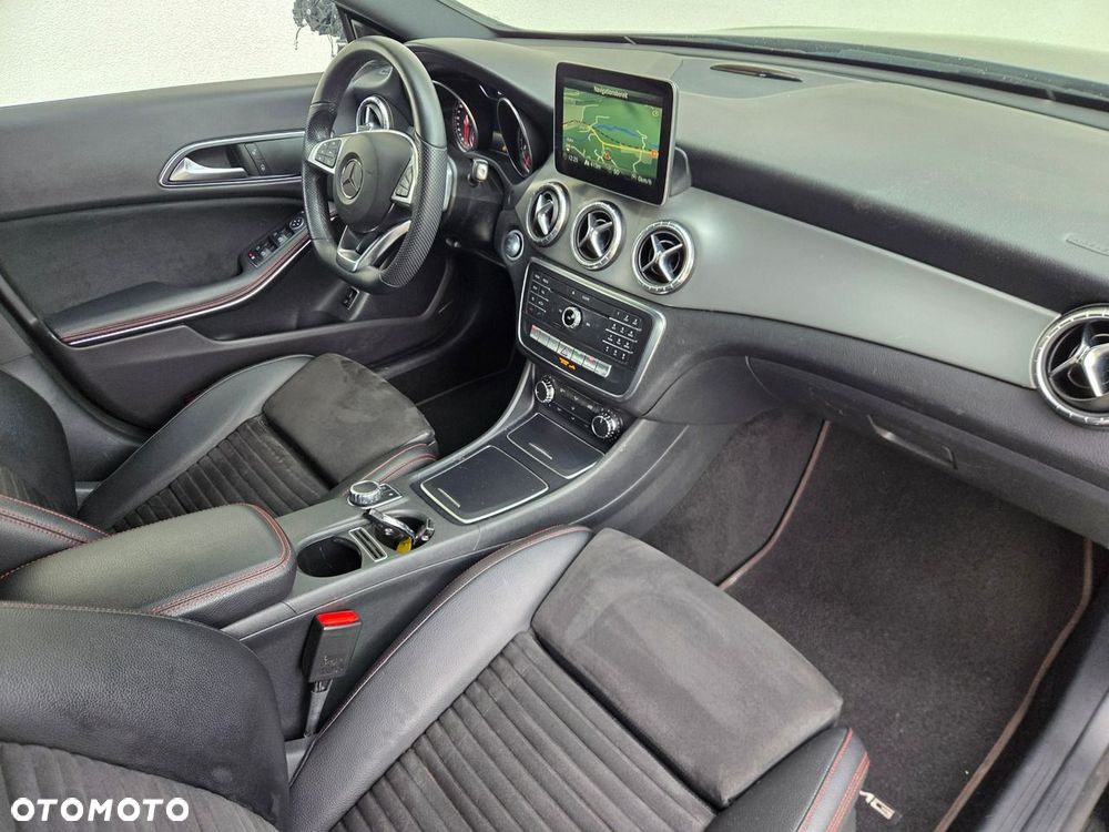 Mercedes-Benz CLA - 10