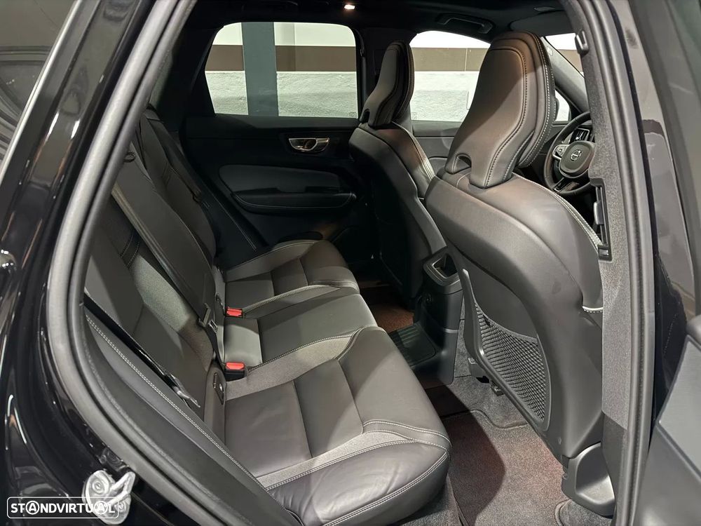 Volvo XC 60 2.0 T6 PHEV Black Edition - 30