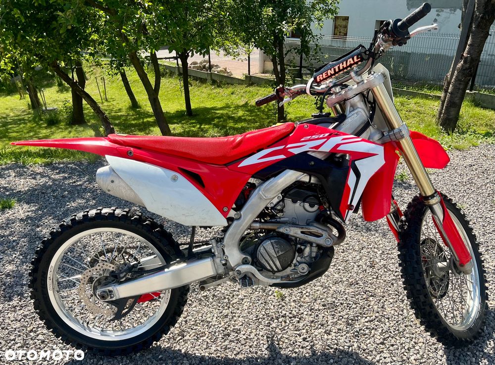 Honda CRF - 3