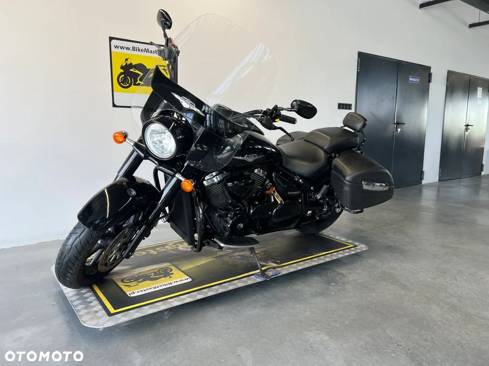 Suzuki Intruder - 3