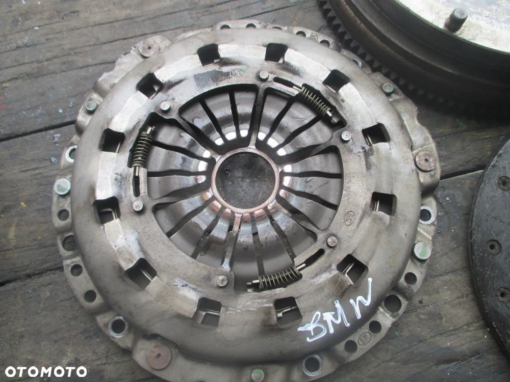 sprzęgło koło zamachowe Docisk BMW E46 2.0D - 2