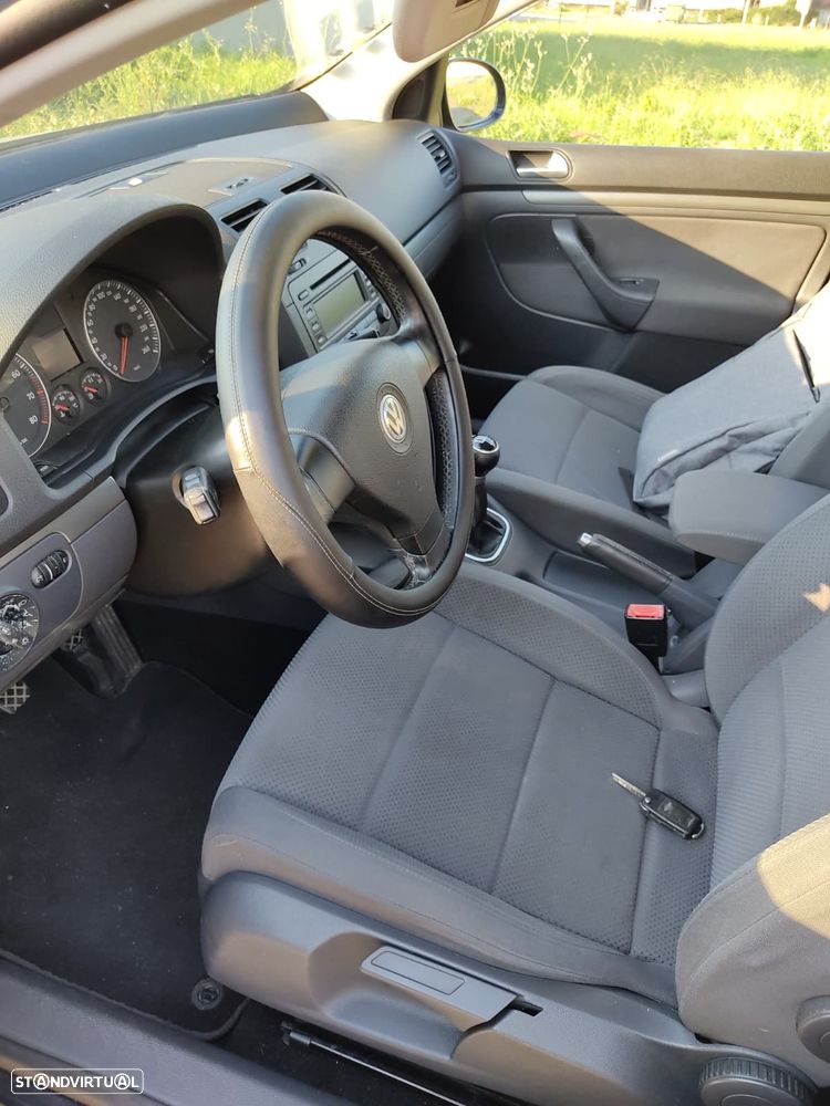 VW Golf 1.6 FSi Confortline - 5