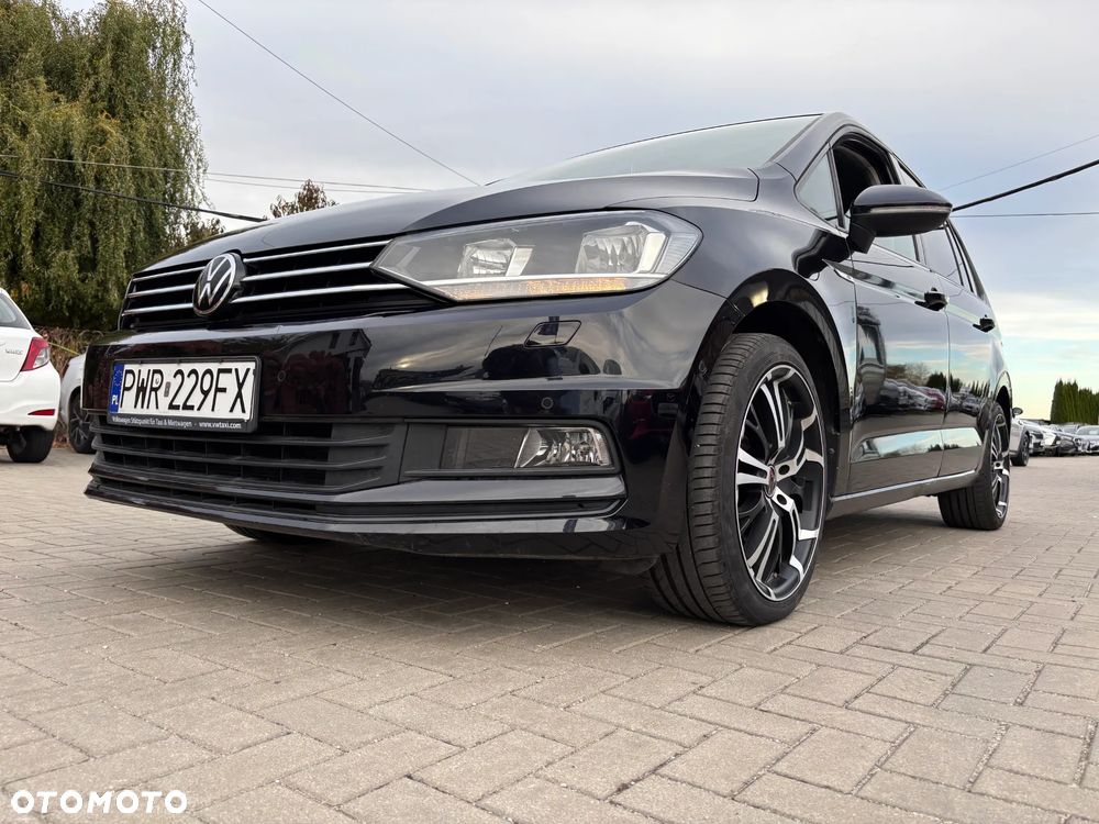 Volkswagen Touran - 33