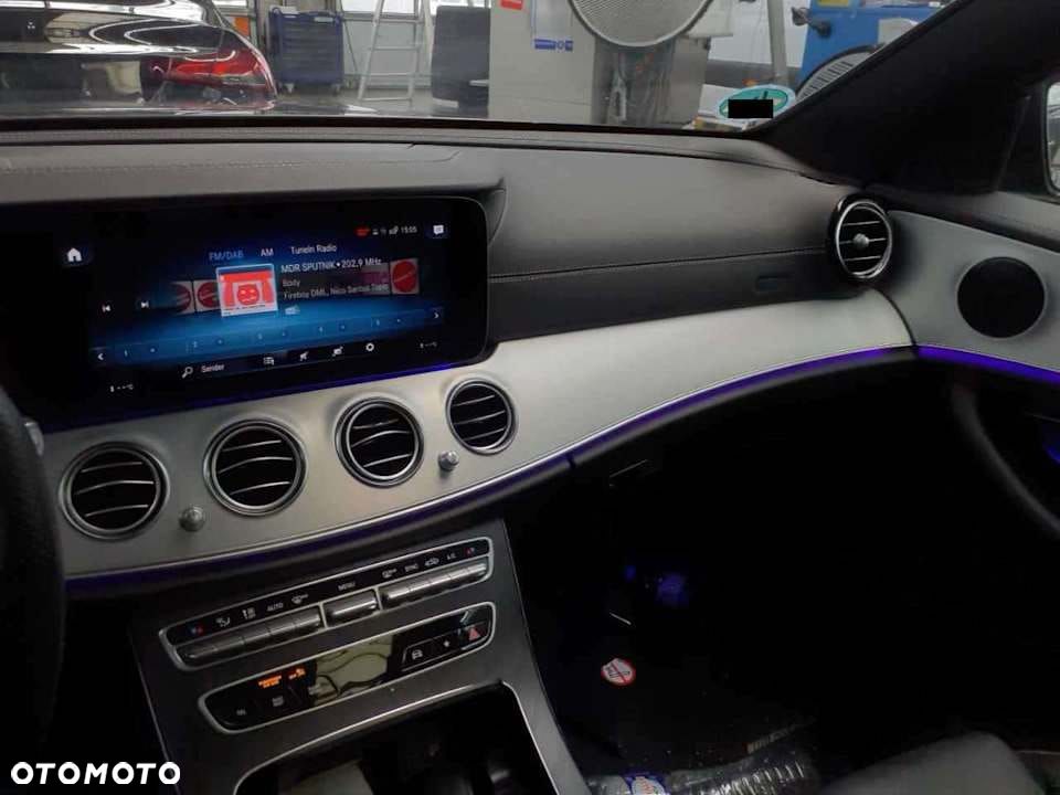 Mercedes-Benz Klasa E 220 d 4Matic 9G-TRONIC AMG Line - 13