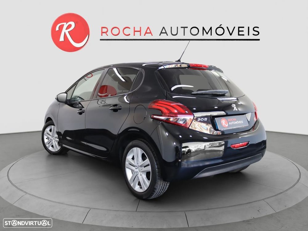 Peugeot 208 - 6