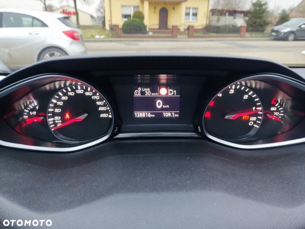 Peugeot 308 BlueHDi FAP 130 EAT8 Stop & Start Allure Pack - 16