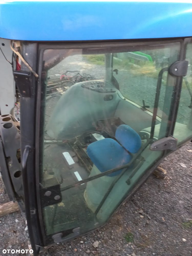 CzęśCI kabiny NEW HOLLAND 8020,8030,8040,8050,TG230.285,CASE MX230,270 drzwi,dach,plastiki,tapicerka,fotel pasażera,instalacja, - 1