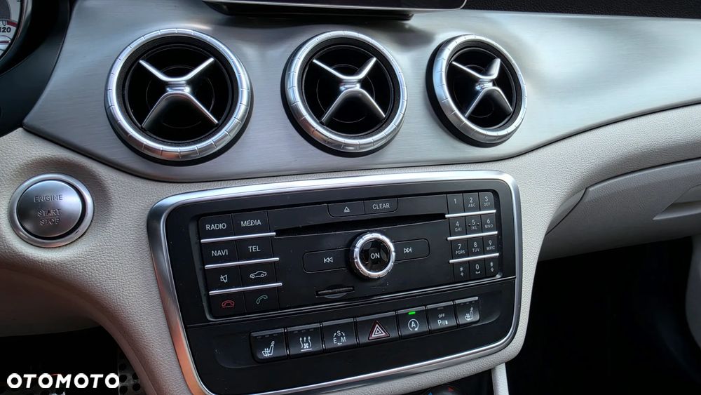 Mercedes-Benz CLA 200 d 7G-DCT AMG Line - 33