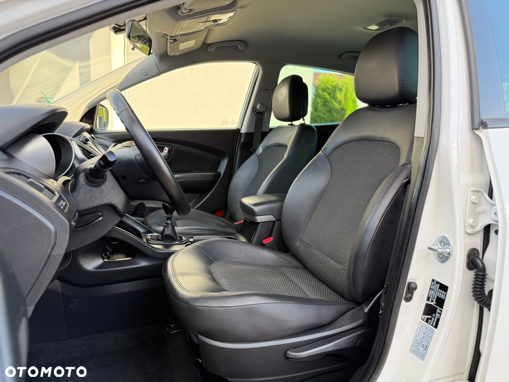 Hyundai ix35 1.7 CRDi 2WD UEFA EURO 2012 Edition - 16