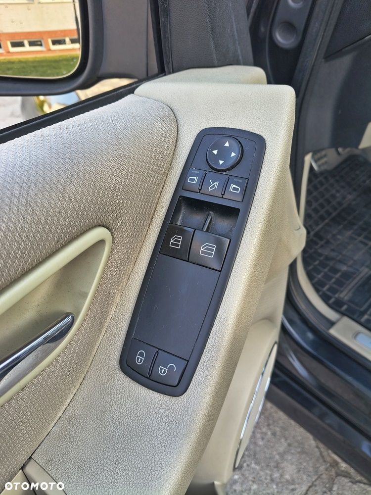 Mercedes-Benz Klasa B 180 CDI Special Edition - 29