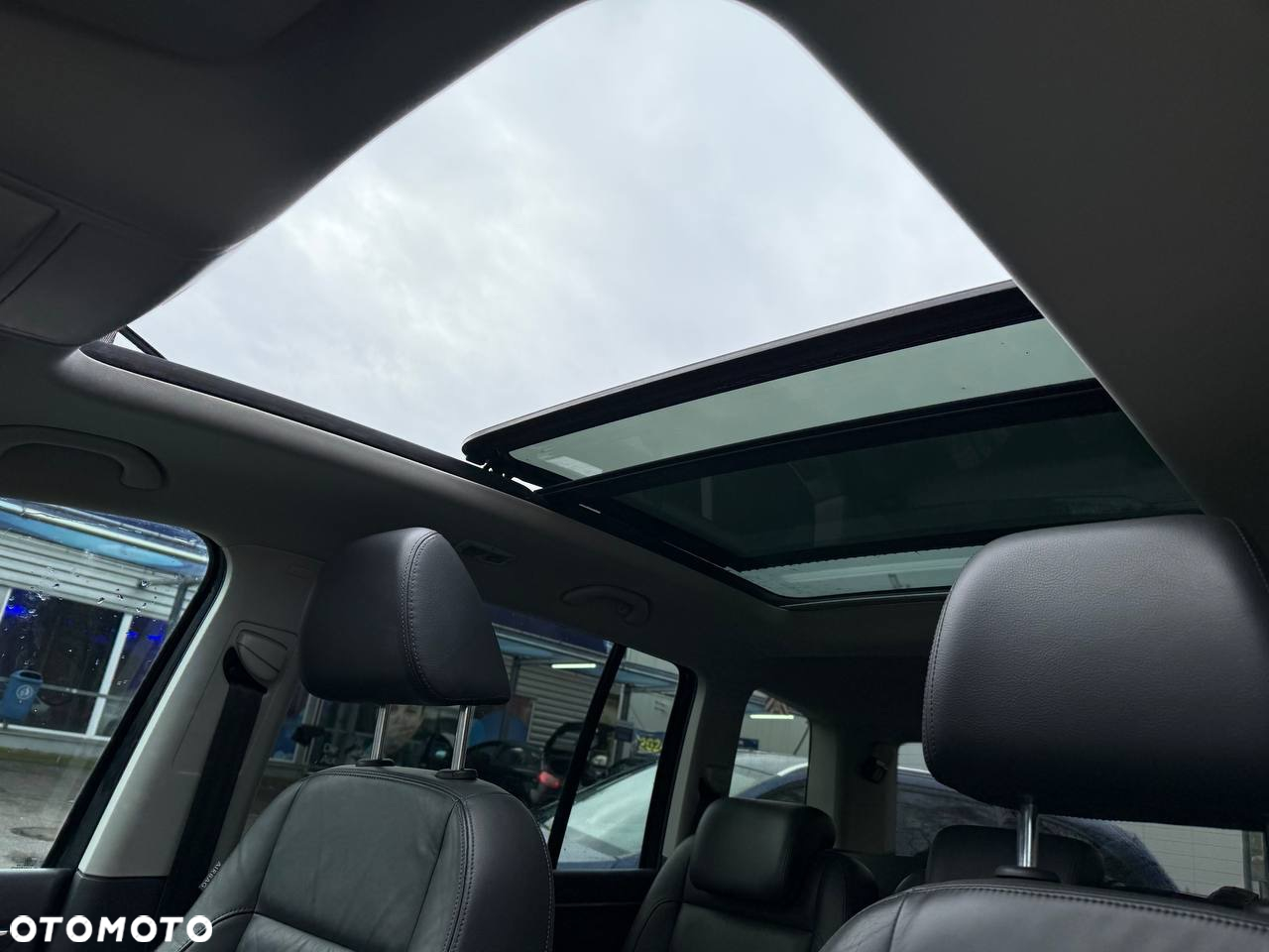 Volkswagen Touran 2.0 TDI DPF DSG Highline - 19