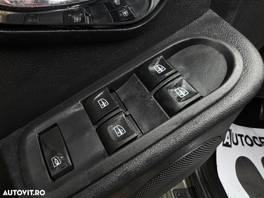 Dacia Duster dCi 110 FAP 4x2 Laureate - 13