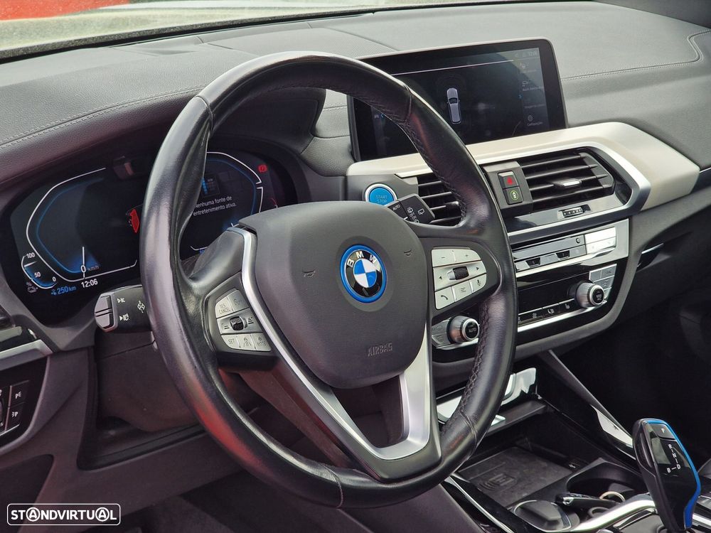 BMW iX3 Inspiring - 21