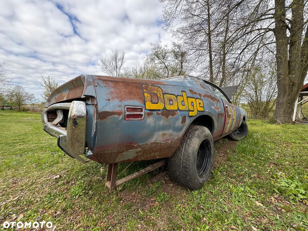 Dodge Charger - 8