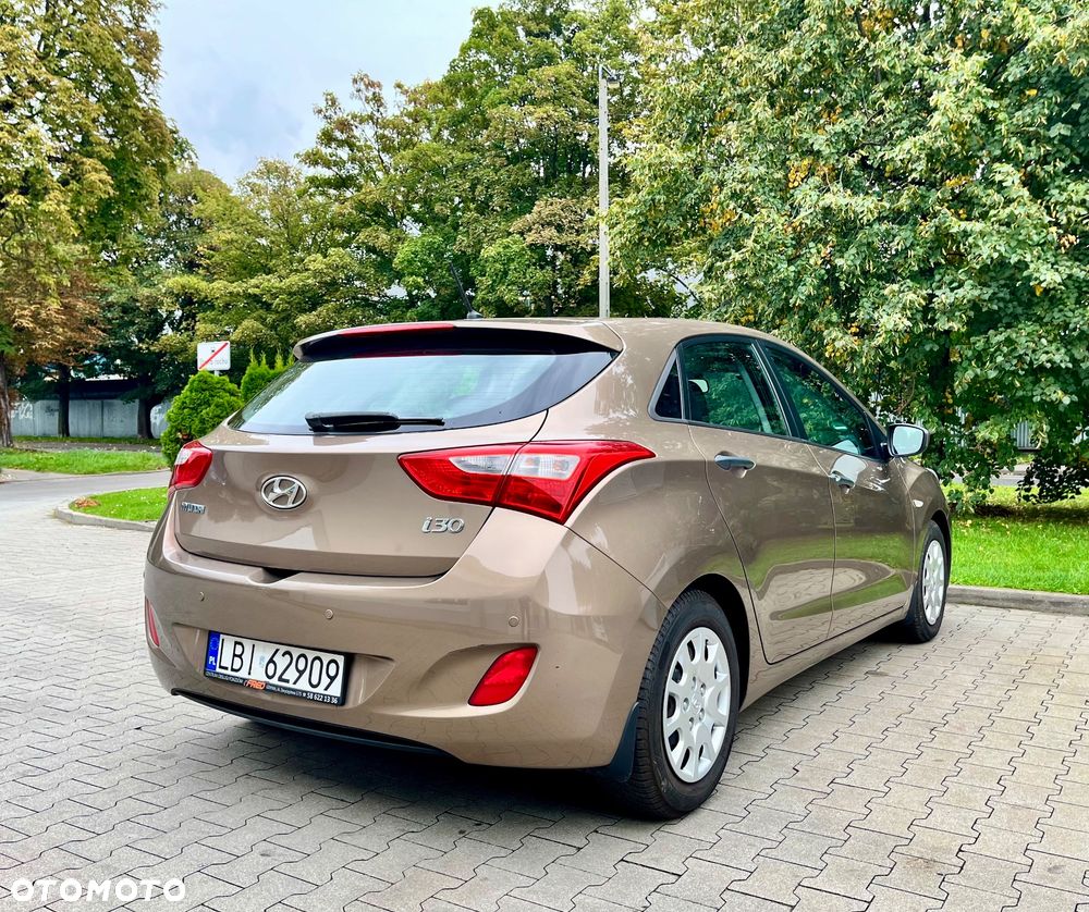 Hyundai i30 1.4 Classic + - 16